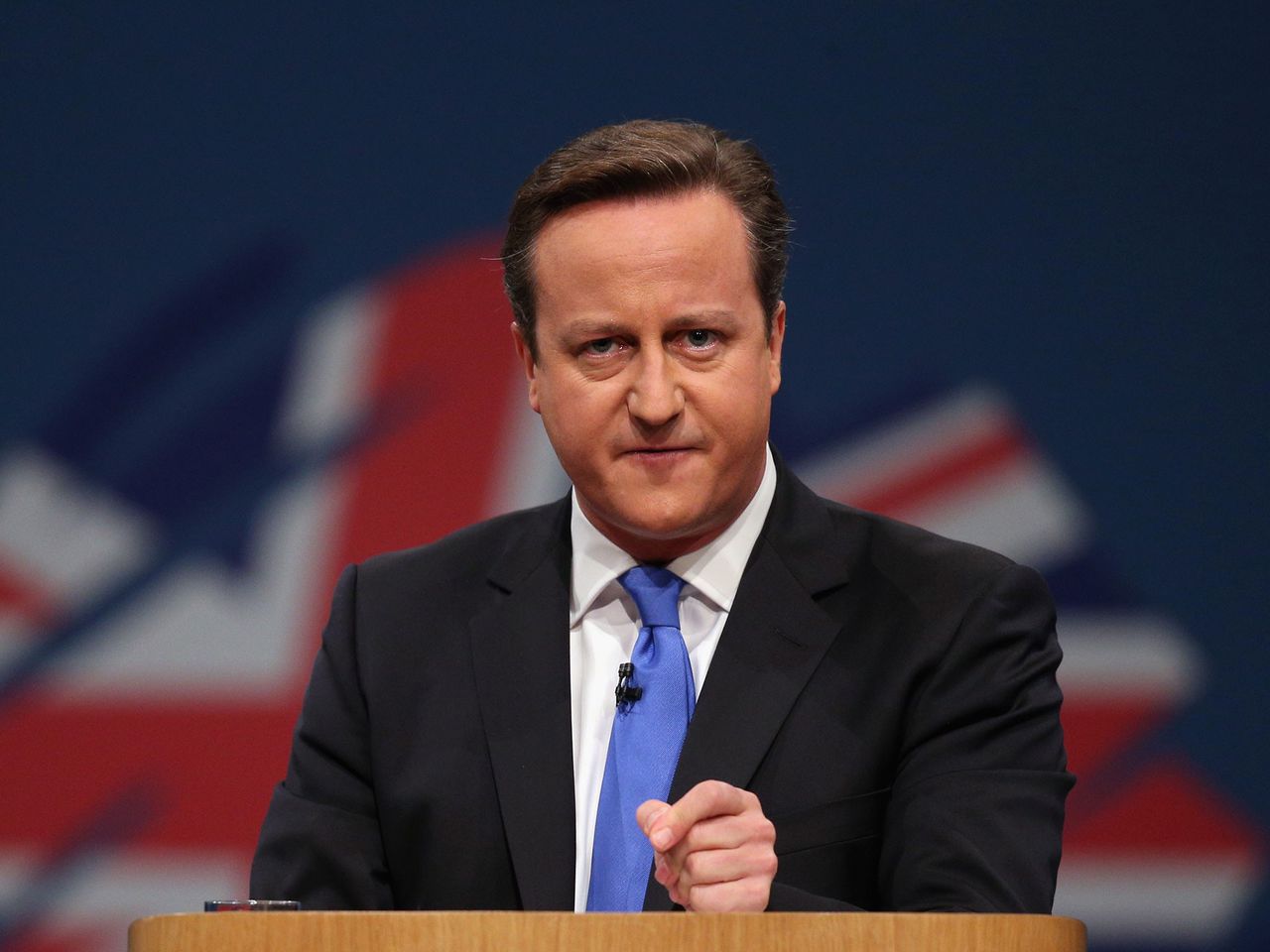 David Cameron îi îndeamnă pe britanici „să se gândească la visele” copiilor lor.