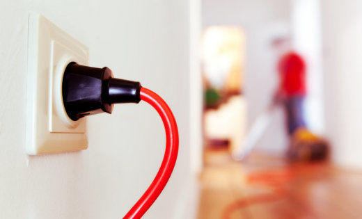 Gas Natural Fenosa предупреждает потребителей о мошеннической схеме продажи сомнительных энергосберегающих устройств. Фото: delfi.lv.