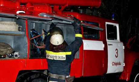 За последние сутки сотрудники Службы чрезвычайных ситуаций выехали на 40 вызовов.