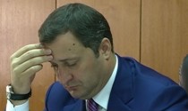 Potrivit surselor, respectiva cerere nici măcar nu a fost depusă de fostul premier, Vlad Filat, deşi acesta anunţa încă în urmă cu o săptămână că a făcut acest lucru.