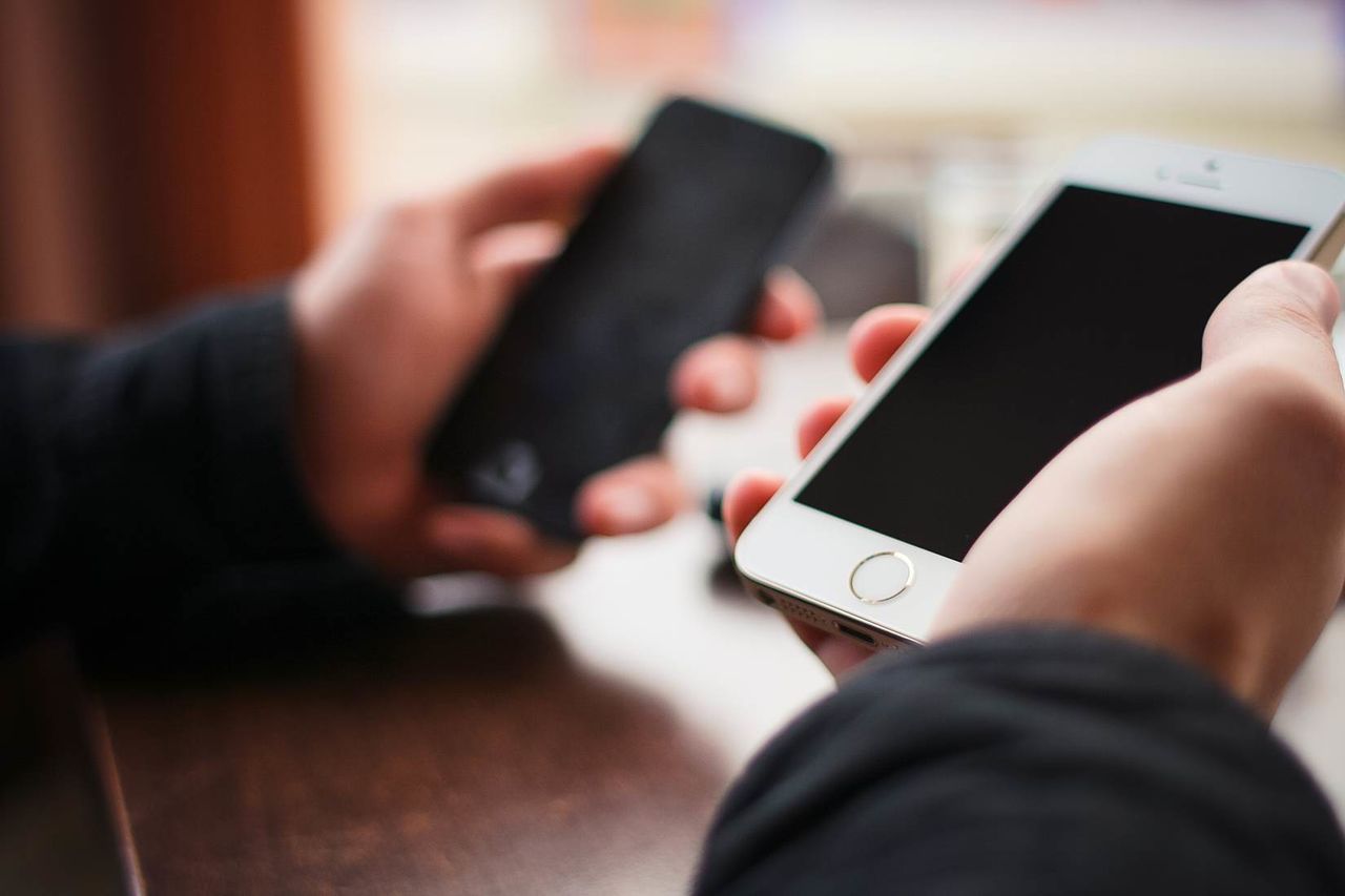Apple a înregistrat o nouă scădere a vânzărilor de telefoane iPhone.