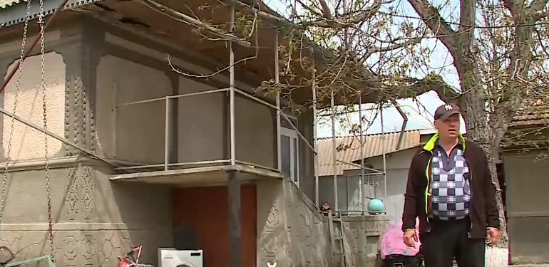 Владелец угнанной беглецами машины: Не было слышно никакого шума.