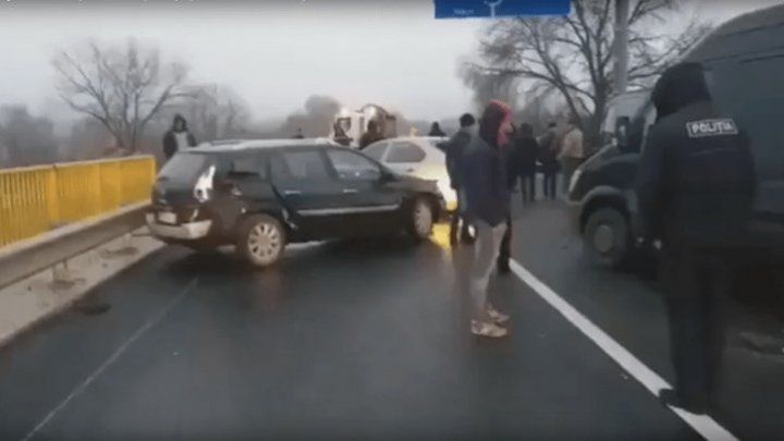 Обстоятельства аварии предстоит выяснить правоохранителям.