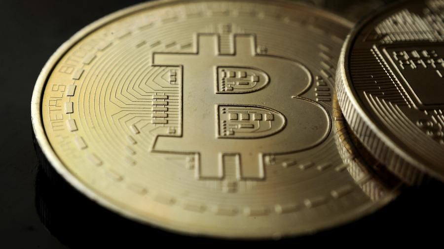 Курс биткоина поднялся выше $15 тысяч впервые с 2018 года.