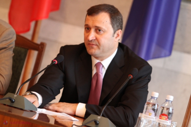 Președintele Partidului Liberal Democrat, Vlad Filat, consideră discriminatorie prevederea din Codul Electoral care permite participarea la vot a tinerilor de la vârsta de 18 ani.