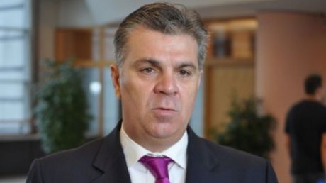 Вместе с румынским чиновником в столицу прибудут девять депутатов из Бухареста.