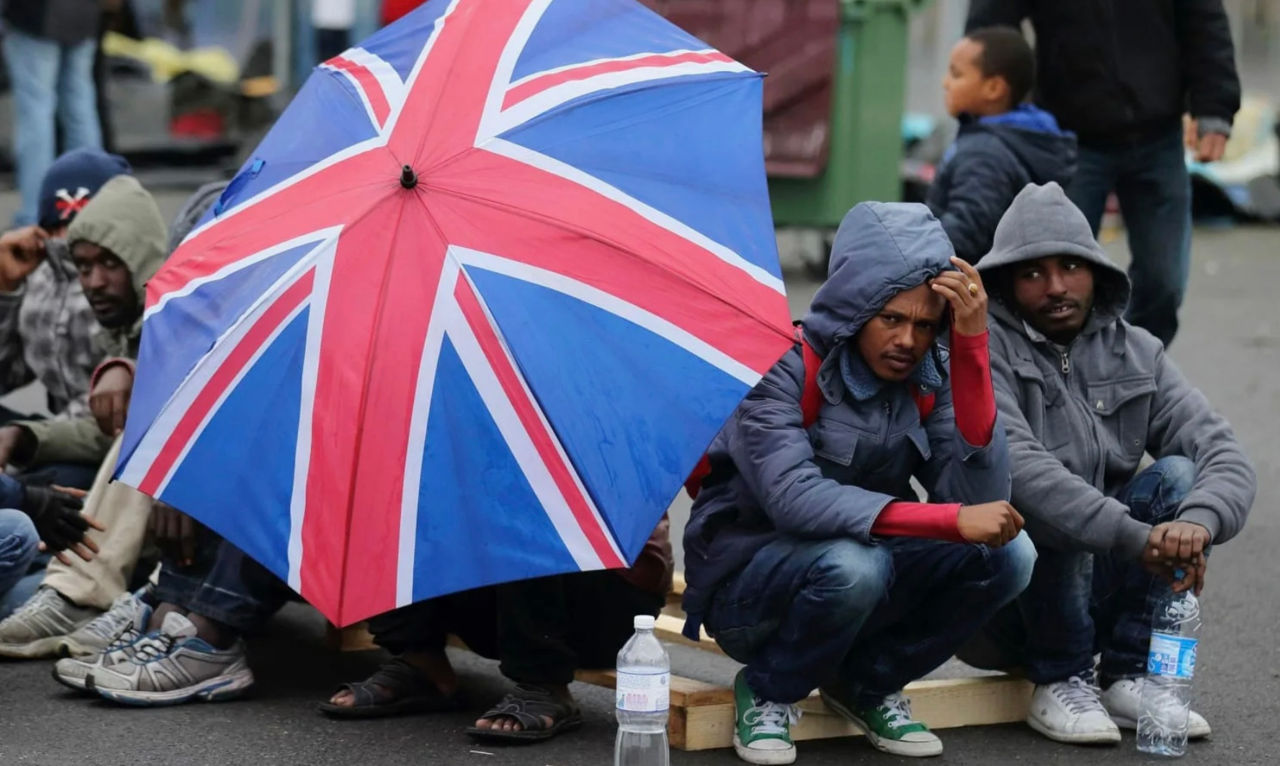 Marea Britanie lansează cea mai amplă revizuire a politicii de imigrare.