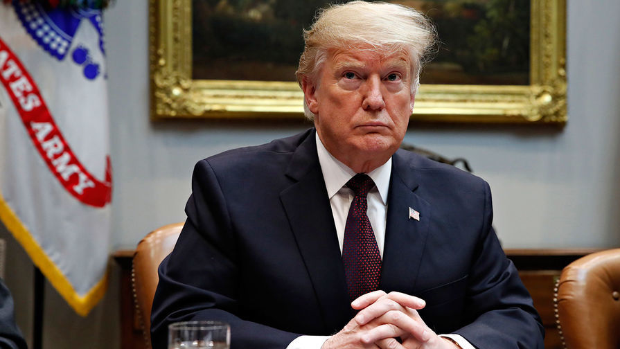 Трамп объявил, что намерен сделать "важное заявление", касающееся вопроса границы с Мексикой и нелегально пересекающих ее мигрантов.