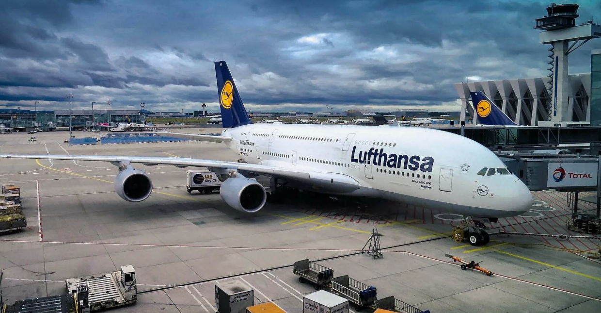 Lufthansa отменяет рейсы в ближневосточные страны на более длительное время.