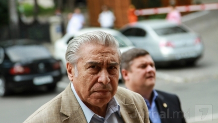 Vadim Mișin a declarat că Voronin și apropiații săi speculează faptul că Republica Moldova trebuie să semneze în noiembrie memorandumul de membru asociat cu UE.