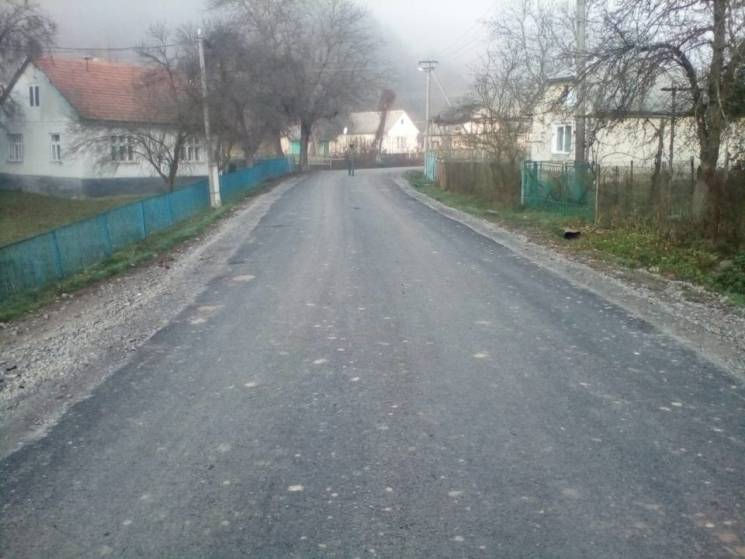 Полиция напомнила водителям об осторожности на дорогах: покрытие мокрое.