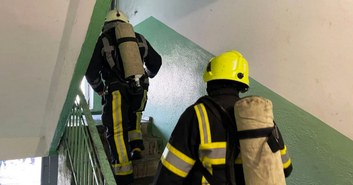 Un incendiu a izbucnit într-un bloc de apartamente din Bălți: Locuitorii au fost evacuați.