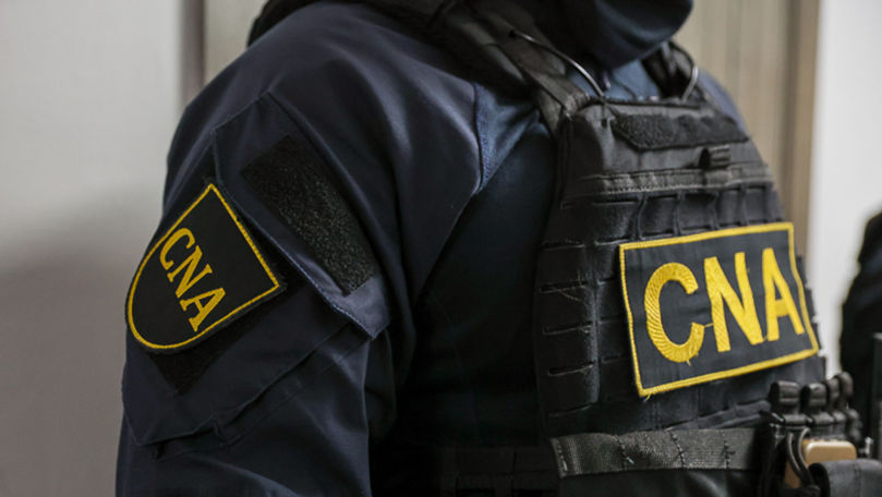 Percheziții în toată țara într-un dosar de finanțare ilegală a unui partid de către un grup criminal organizat.