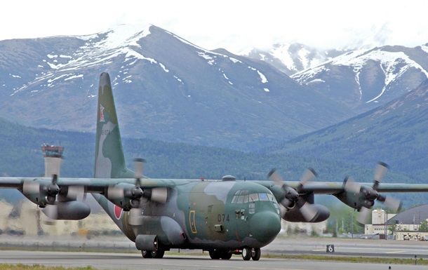 Военно-транспортный самолет индонезийских ВВС Hercules C130. Фото: Wikiwand 