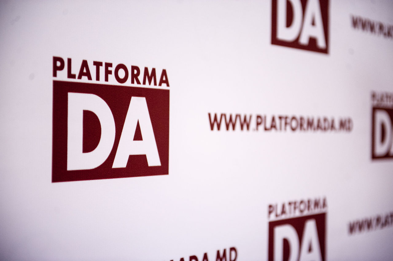 Платформа DA призвала ЦИК принять решение, запрещающее подвоз избирателей на участки.