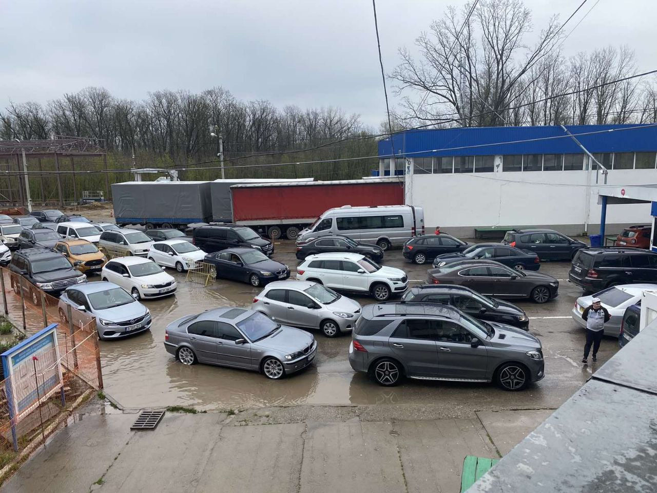 На КПП "Скулены" образовались очереди в направлении выезда из Молдовы.