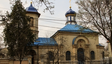 În ajunul sfintelor sărbători de Paște, pompierii efectuează controale de specialitate în toate bisericile din ţară.