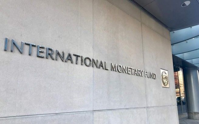 Греция досрочно погасила часть кредита МВФ.