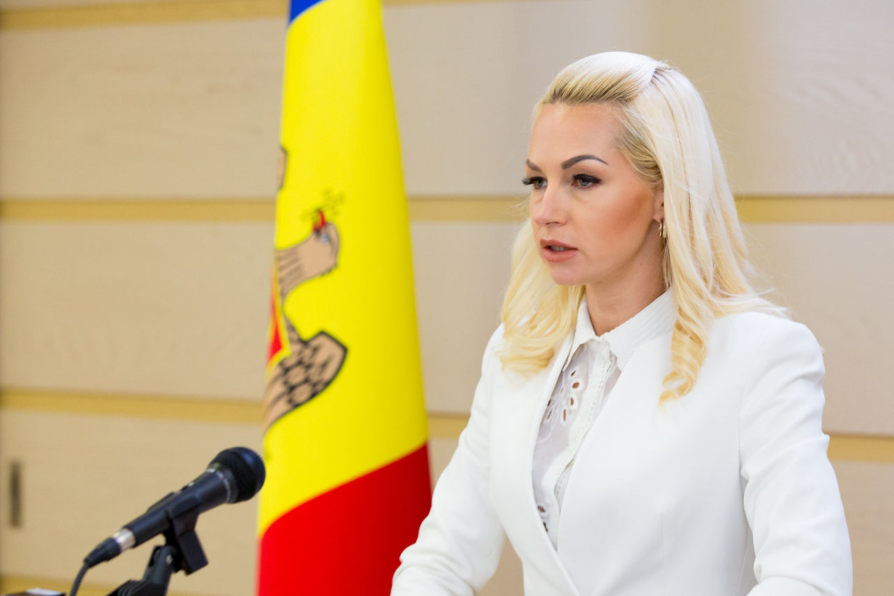 Таубер: Правительство ввело ограничения, не предложив ничего взамен.