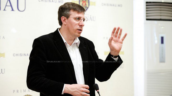 Рассматривать ходатайство о мере пресечения будет судья Александр Негру.