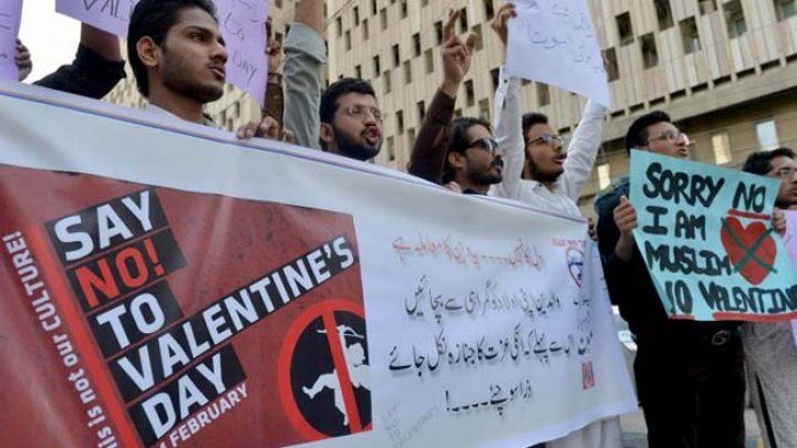 Pakistan a interzis total sărbătoarea de Sf. Valentin.