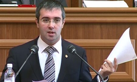 Atât avocaţii, cât şi juriştii nu sunt de acord cu propunerile legislatorului.