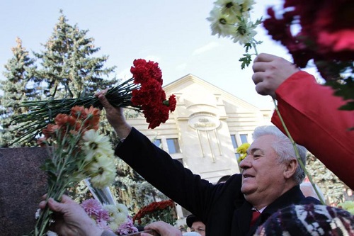 Владимир Воронин, который выступил с речью перед собравшимися.