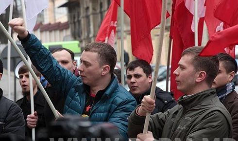 Preşedintele Parlamentului a dat curs cererii deputaţilor comunişti de a organiza o sesiune extraordinară a Parlamentului.