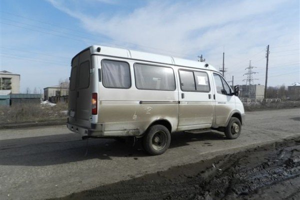Oргеевские водители микроавтобусов протестовали с требованием увеличить тариф. Сейчас поездка стоит два лея.