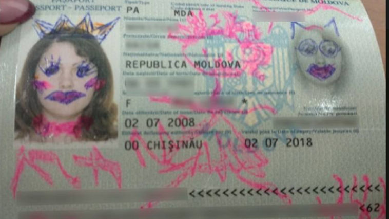 Погранполиция: Поврежденные документы относятся к категории недействительных.