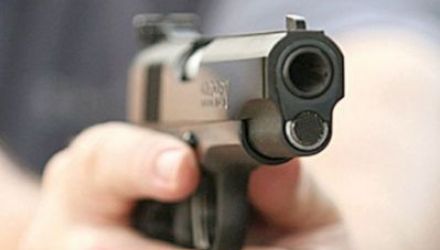 Poliţiştii au identificat proprietarul automobilului care s-au dovedit a fi un tânăr de 31 ani, domiciliat în capitală. 
