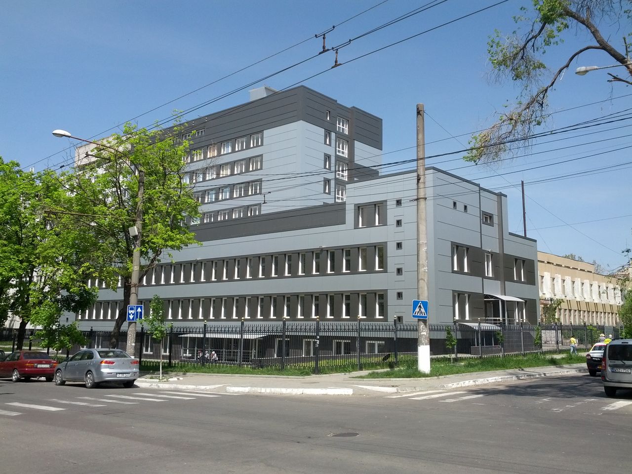 Врач больницы скорой помощи получил выговор после жалобы пациента.