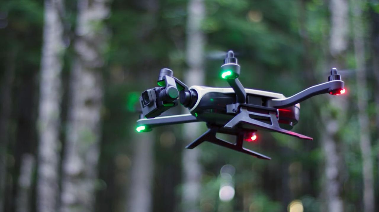 GoPro представила компактного дрона.