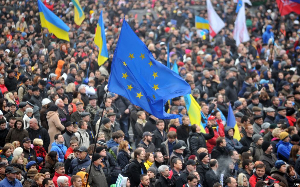 Ситуация в Украине остается очень напряженной, многое зависит от реакции России.  Фото: svoboda.org