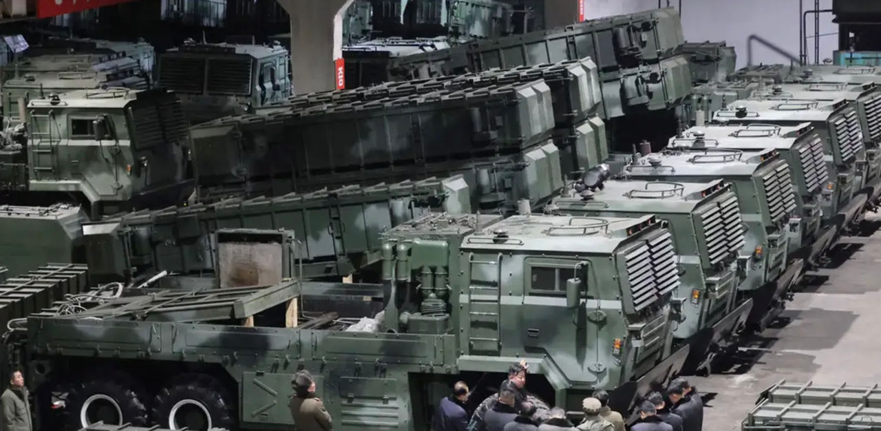 Разведка в Сеуле: КНДР передала России 12 млн артснарядов.
