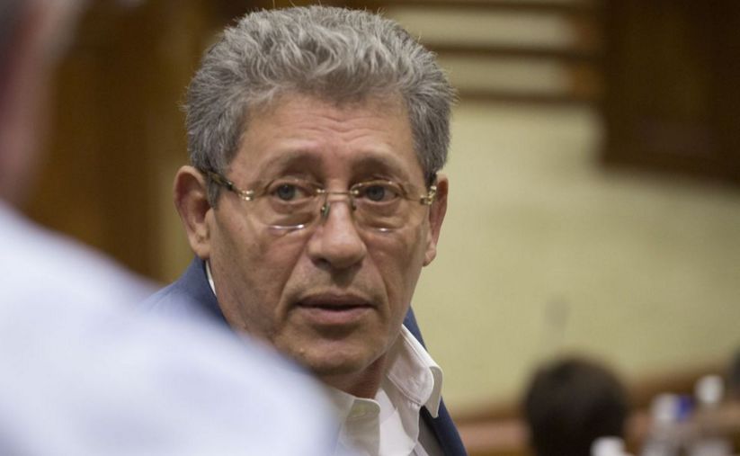 Liberal-democraţii trebuie să se aşeze cu noi la masă de negocieri.