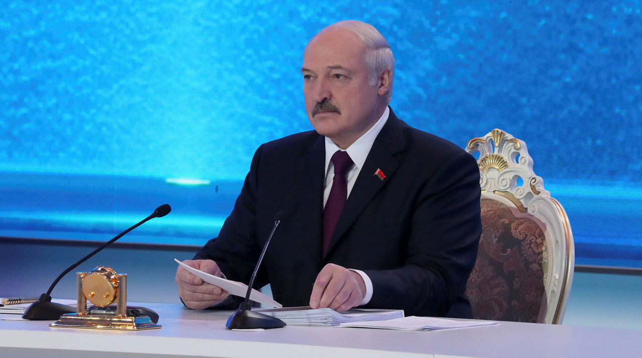 Лукашенко намерен ответить на размещение в Литве танков из США.