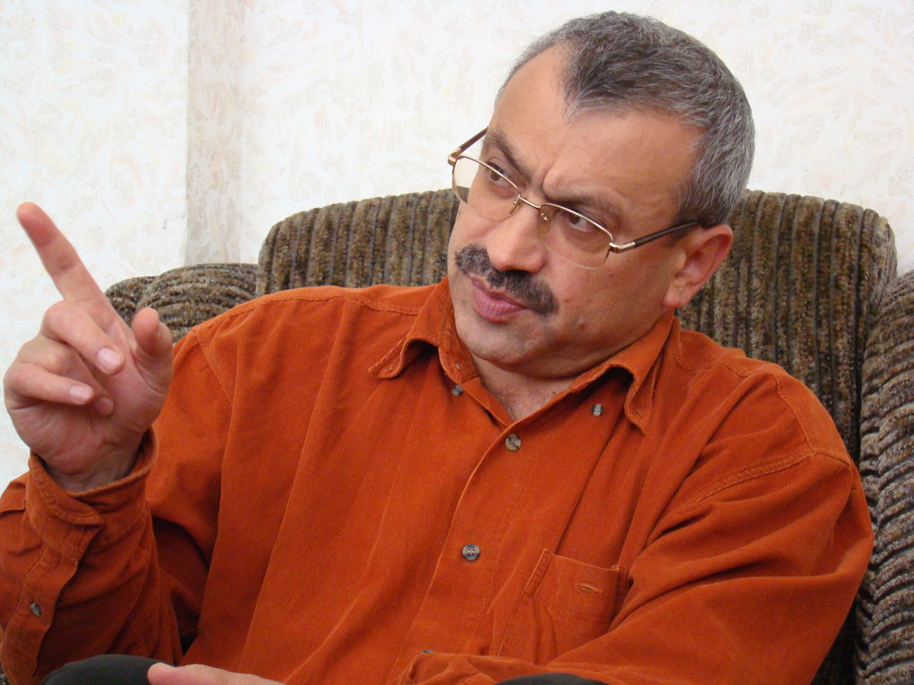 Secăreanu și alți foști lideri ai partidului, s-au detașat de Iurie Roșca. Foto: secareanu.wordpress.com
