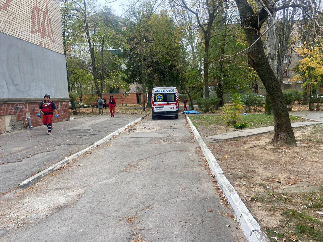 В результате обстрела Херсона один человек погиб, ещё двое получили ранения.