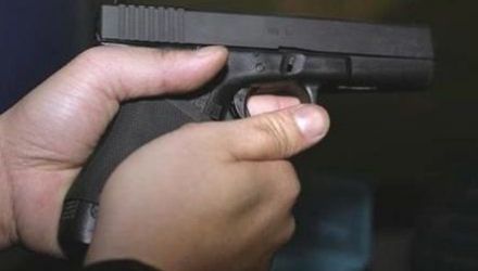 Armele au fost ridicate și se află la sectorul de poliție nr. 1 din capitală.