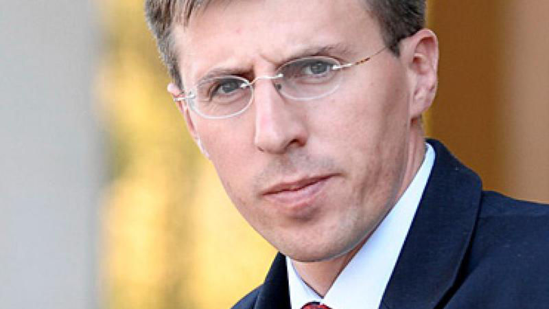 Киртоакэ обвинил Веронику Драгалин в покрывательстве Думитру Робу.