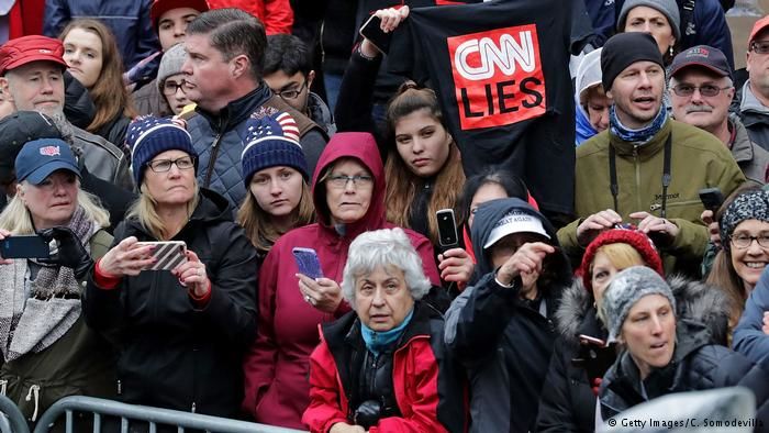 Белый дом отказался от общения с CNN.