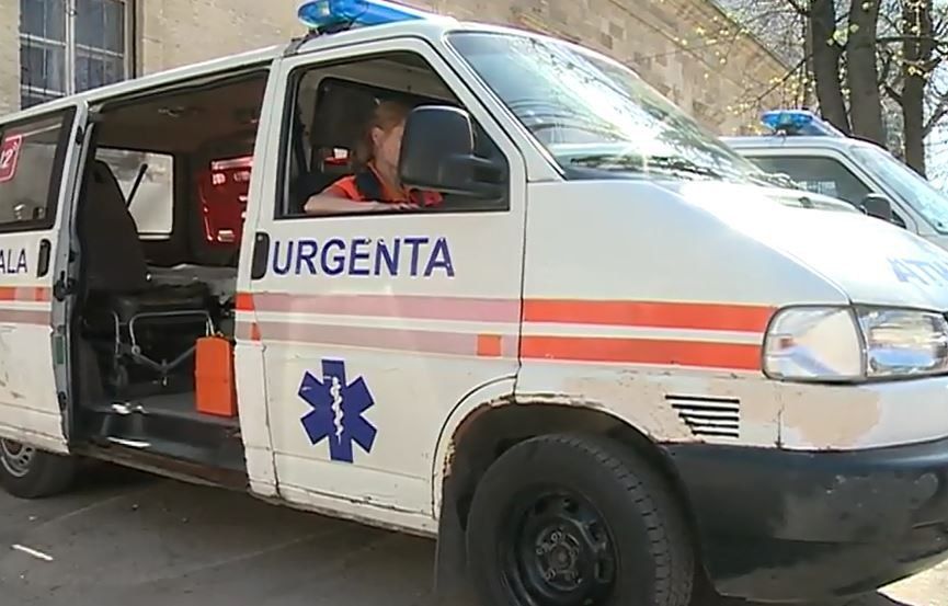 В Молдове машины скорой помощи выводят из эксплуатации не тогда, когда истекает ее срок, то есть через 7 лет, а когда машину уже нельзя сдвинуть с места.
