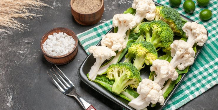 Диетолог назвала 5 детокс-продуктов, которые очистят организм.