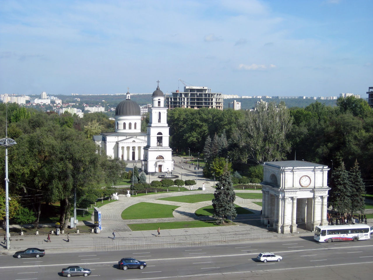 Atenţie: Accesul chișinăuienilor, sistat temporar în centrul Capitalei. Foto: Cetateanul.net