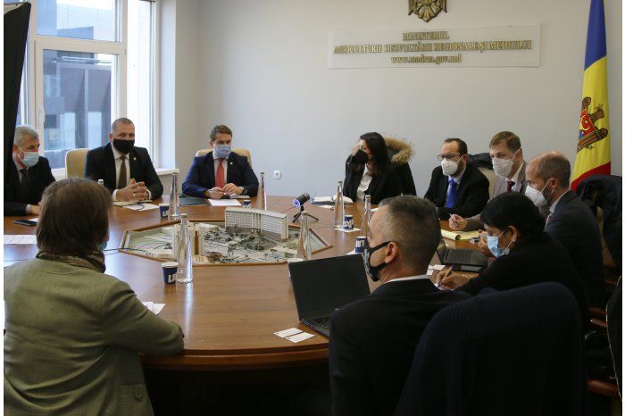 Стратегия развития сельского хозяйства и сельской местности Молдовы обсуждалась с экспертами ВБ.
