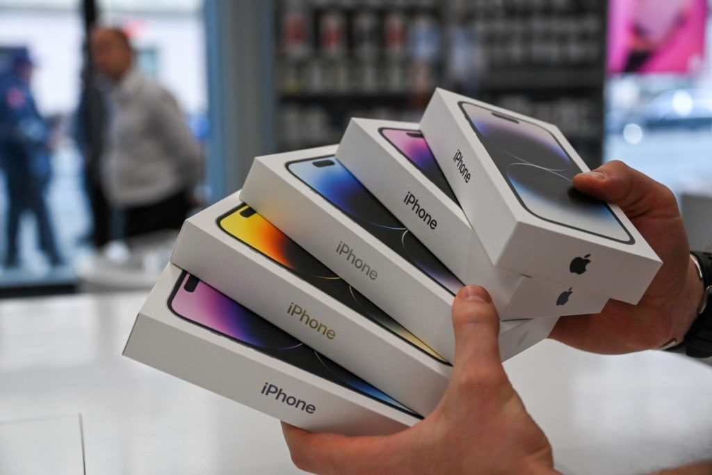 Китай опроверг введение запрета на устройства iPhone.