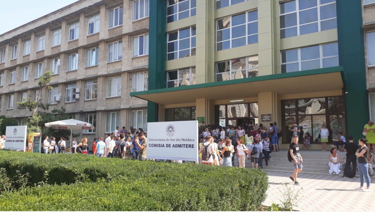 МолдГУ отрицает вероятность нарушений во время приема студентов.