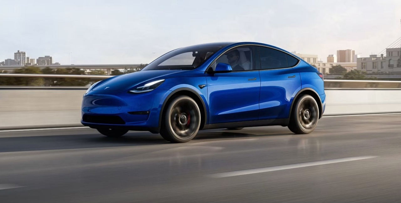 Tesla Model Y 2024 модельного года получила несколько внешних изменений. 