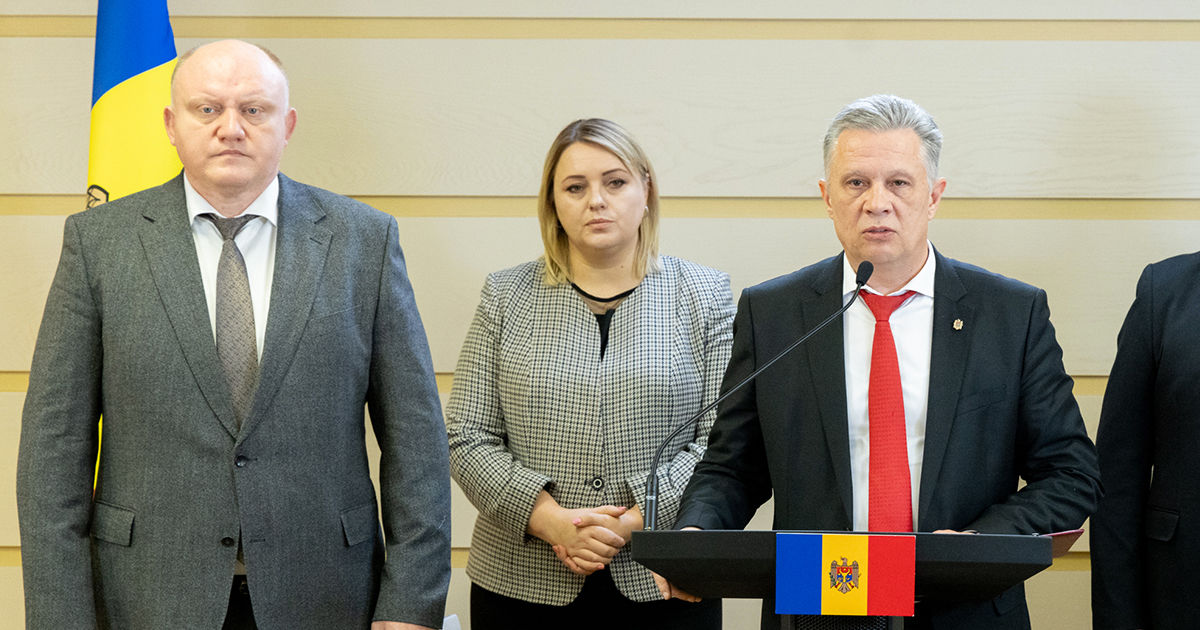 Боля и Фотеску предложили принять резолюцию "О нарушении избирательных прав".